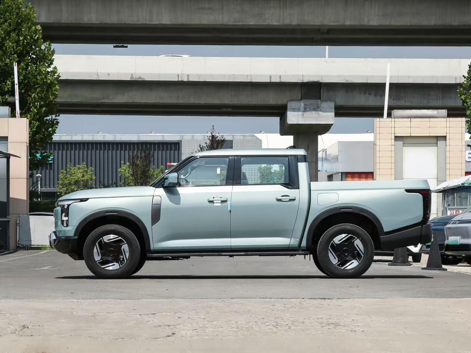 2026 Z9 Premium Electric Pickup Truck – Luxury Smart Utility Vehicle - Image 8