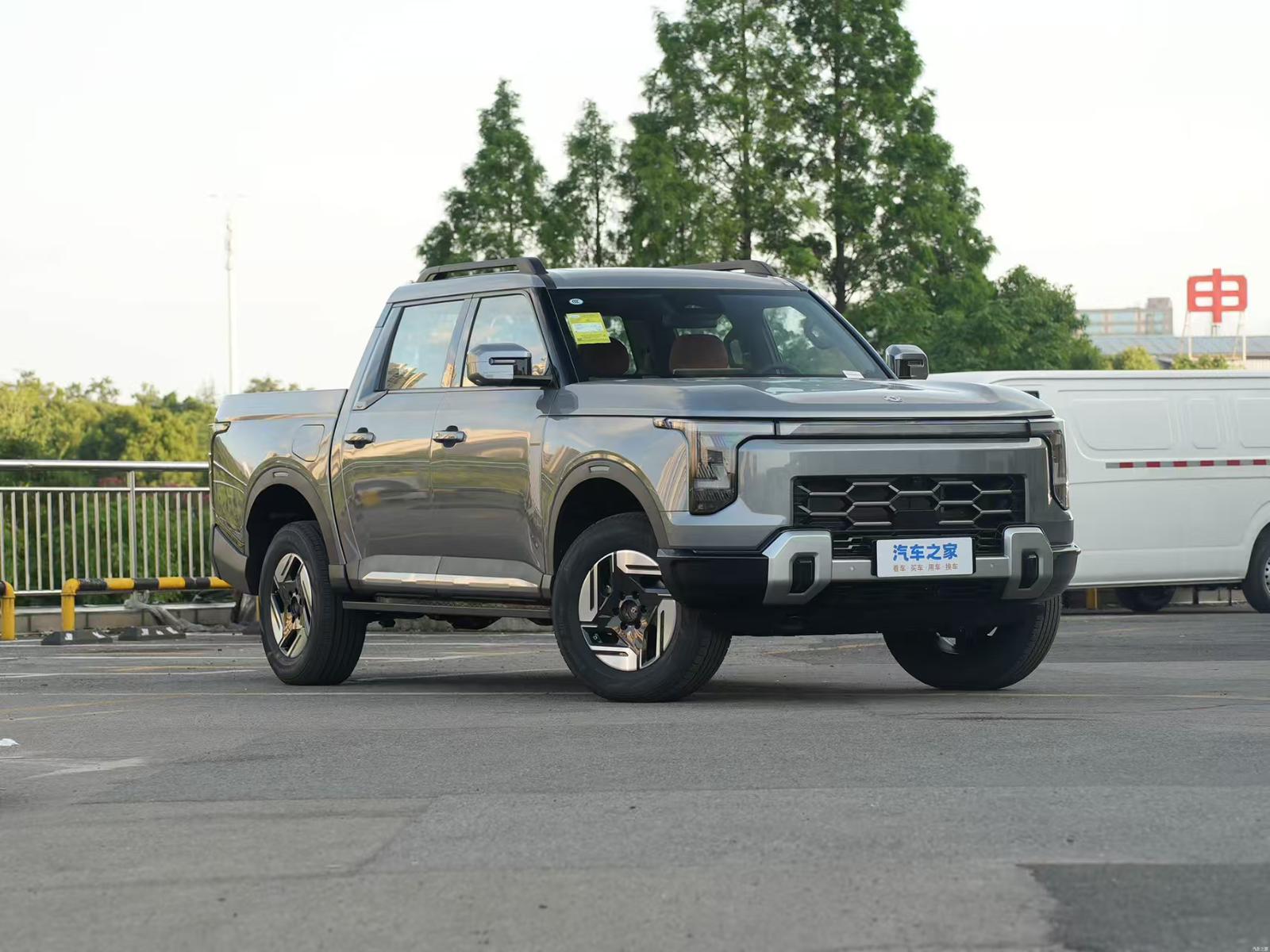 2026 Z9 Premium Electric Pickup Truck – Luxury Smart Utility Vehicle - Image 4