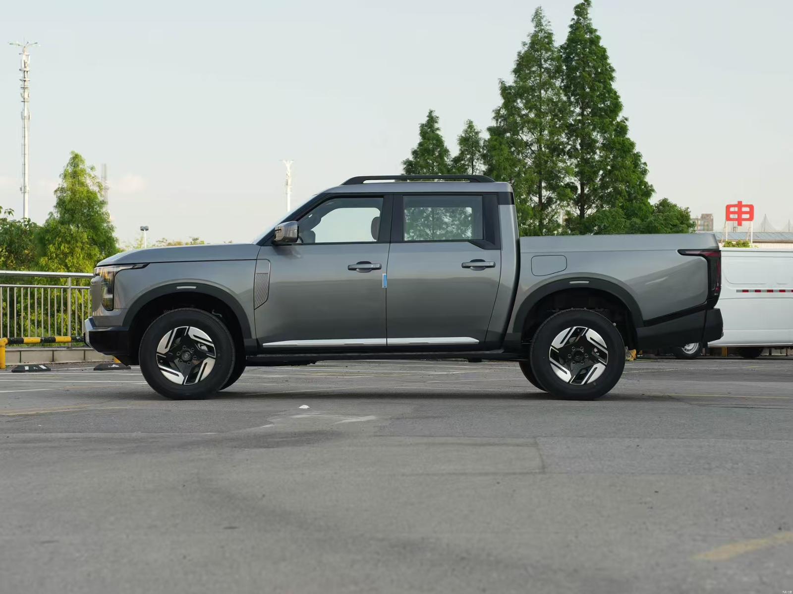 2026 Z9 Premium Electric Pickup Truck – Luxury Smart Utility Vehicle - Image 5